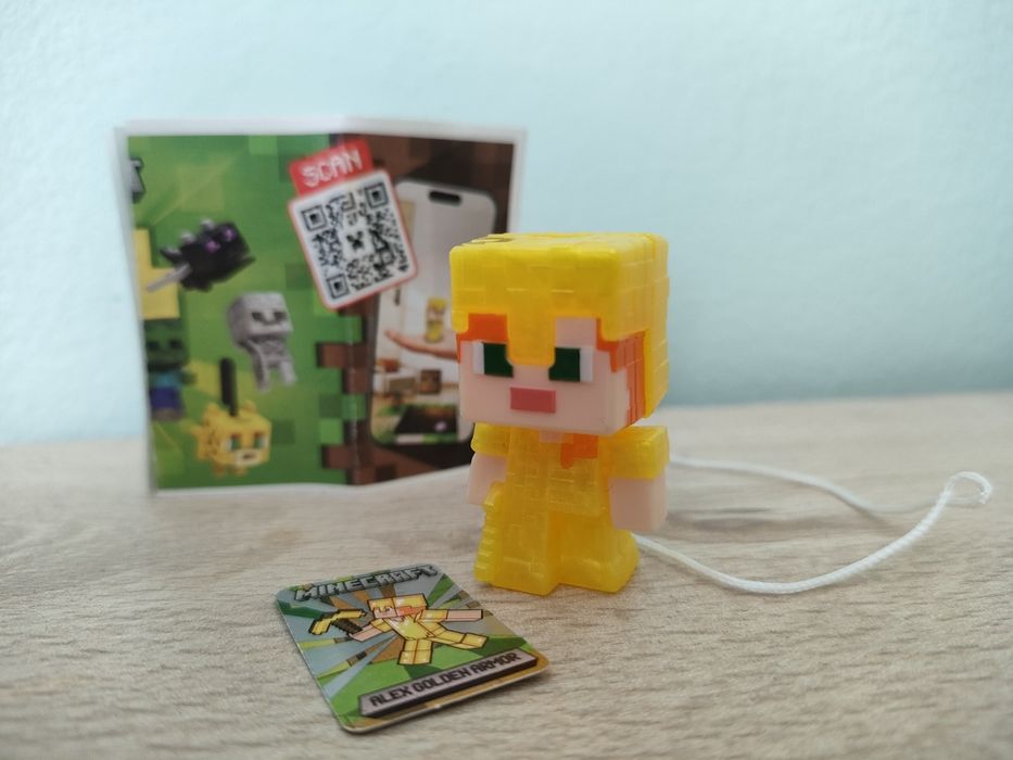 Alex złota zbroja kinder Joy minecraft