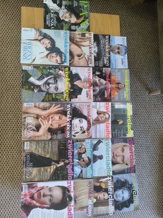 Magazyny, czasopisma, zwierciadło, pani, wysokie obcasy