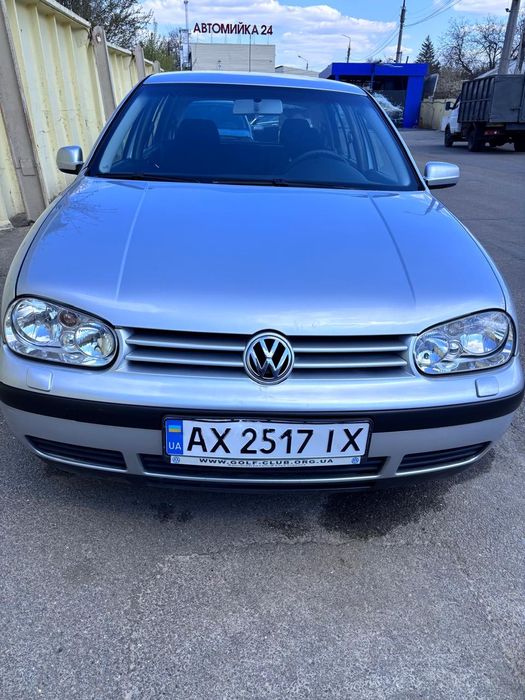 Фольксваген гольф IV 1.4L.2003