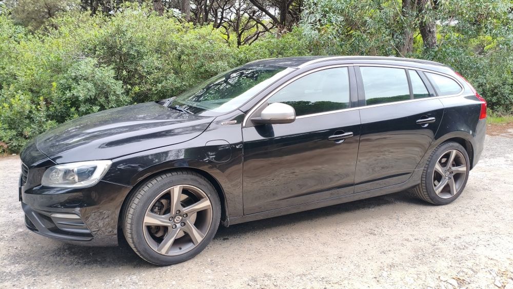 Volvo V60 D6 Plugin R-Design IVA dedutível