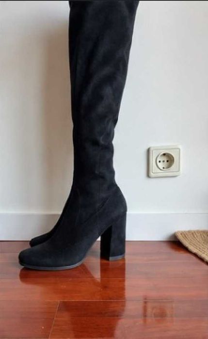 Botas Zara acima do joelho