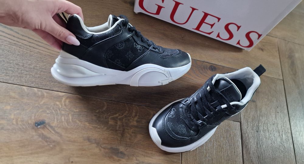 Guess czarne sneakersy platformy logowane 38