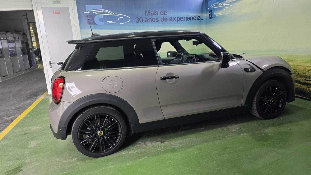 Mini Cooper SE - Salvado