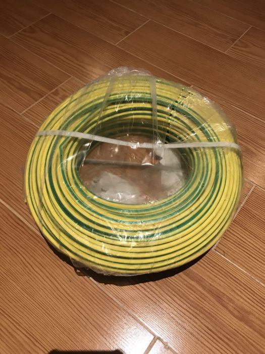 Rolo de cabo elétrico