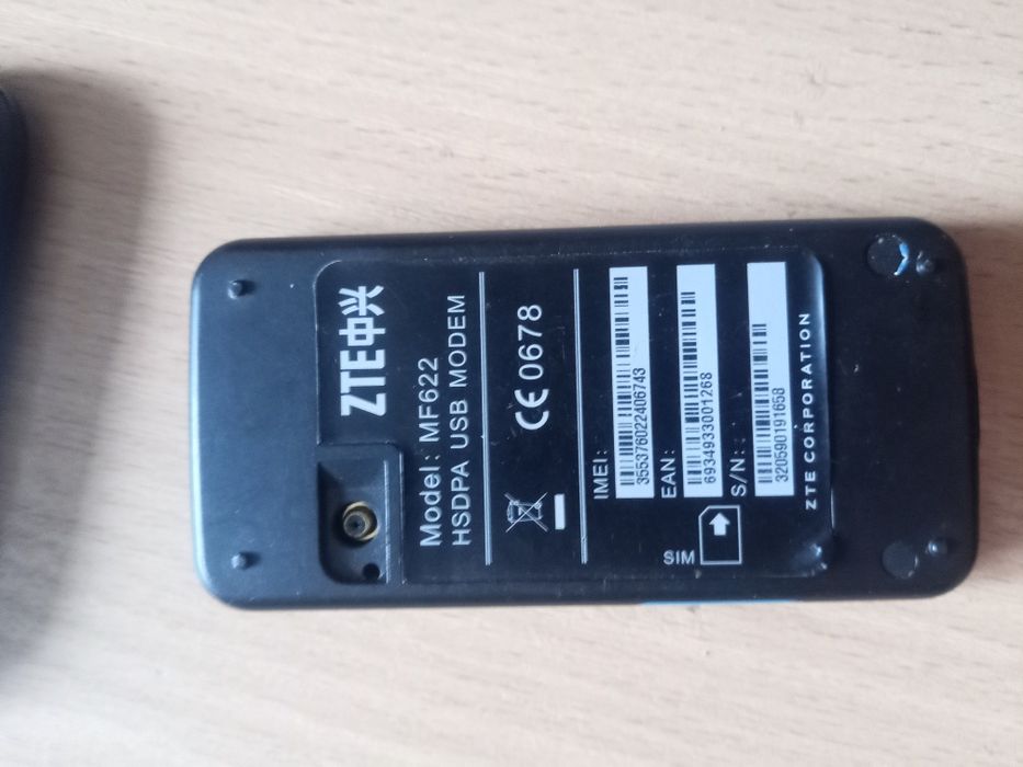Модеми Huawei 2шт і ZTE