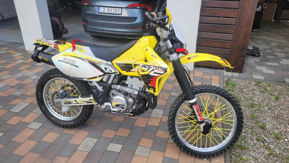 Suzuki DRZ 400 E zarejestrowany 2003r.