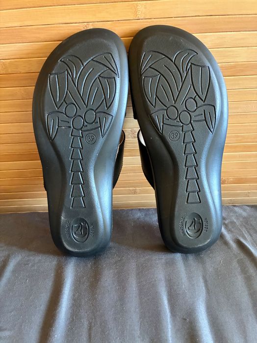 Сандалі (шльопанці) від Hush Puppies. 39 (25,5 см)р-р