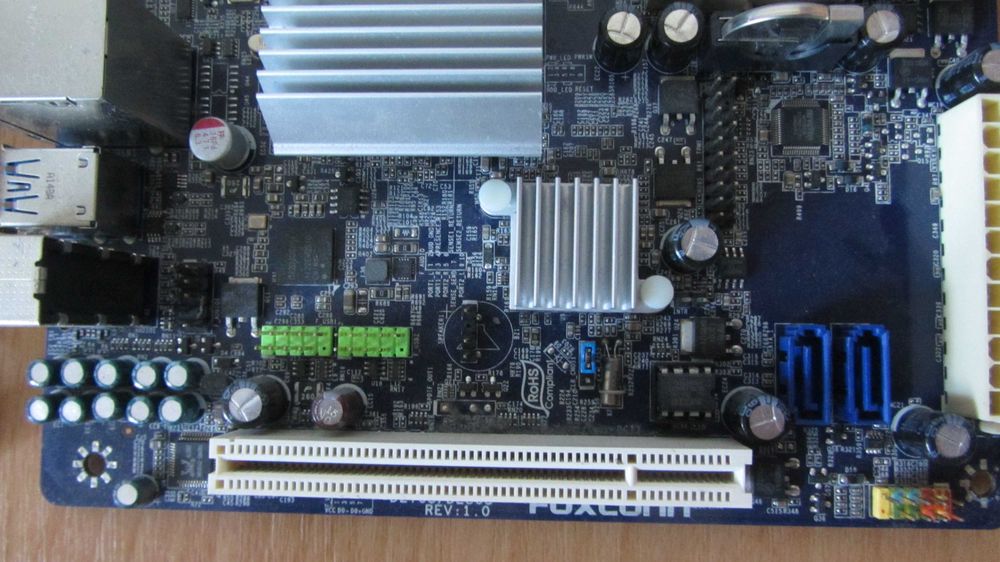 Материнська плата Foxconn D270S/D250S + CPU Intel Atom D2700+RAM 2Gb