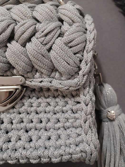 Torebka handmade srebrna nitka