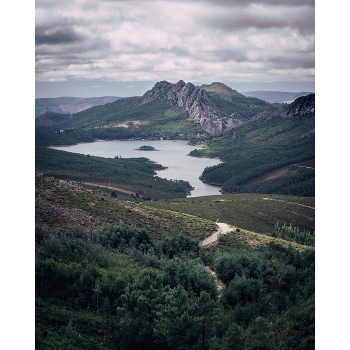 Carl Zeiss Vario-Sonnar F4 80-200 CY