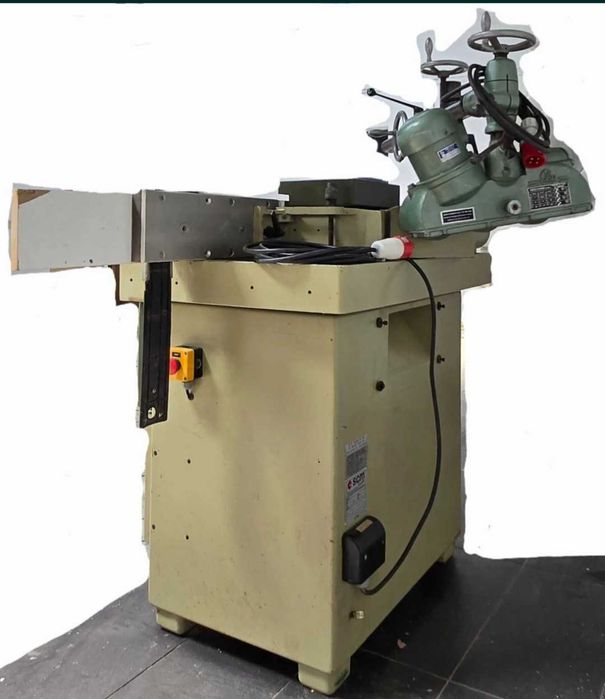 Tupia de eixo vertical SCM T110