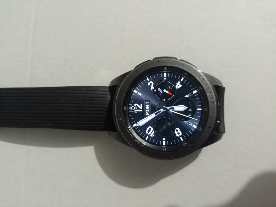 Смарт-годинник Samsung Galaxy Watch 42 мм