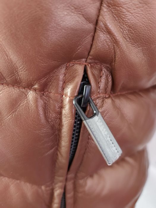 Bomberka  Ochnik skora naturalna jenot naturalny Poszukiwana .