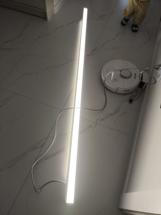 Lampa LED linia 2m natynkowa