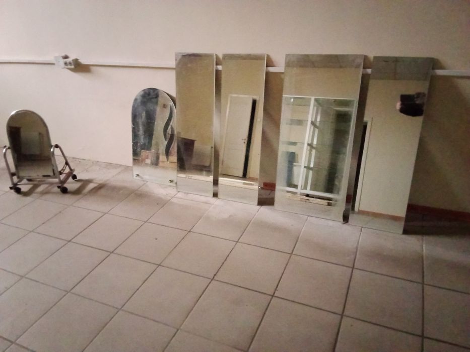 Продам зеркала на стену