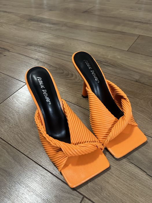 Мюлі на підборах 37 р