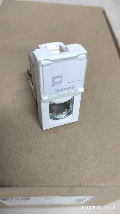 Tomada RJ45 Cat6A STP Legrand 076573
