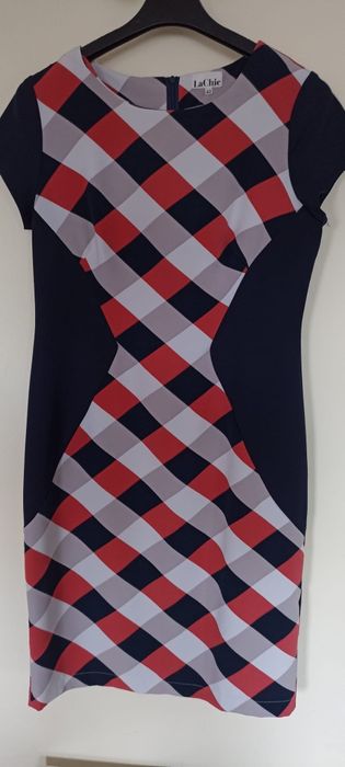 Sukienka dla kobiety dojrzałej