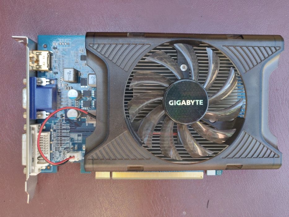 Видеокарта Gigabyte AMD Radeon HD 5670, 1gb.
