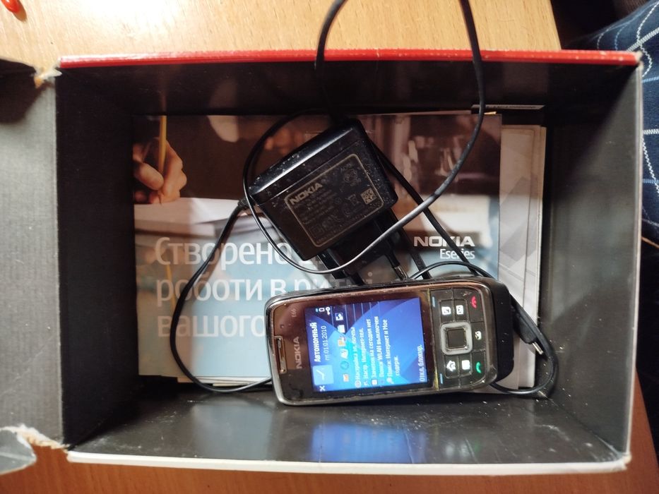 Nokia e66 з коробкою