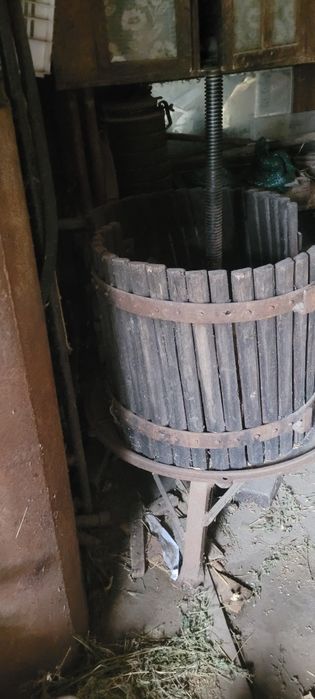 Продам прес срочно.