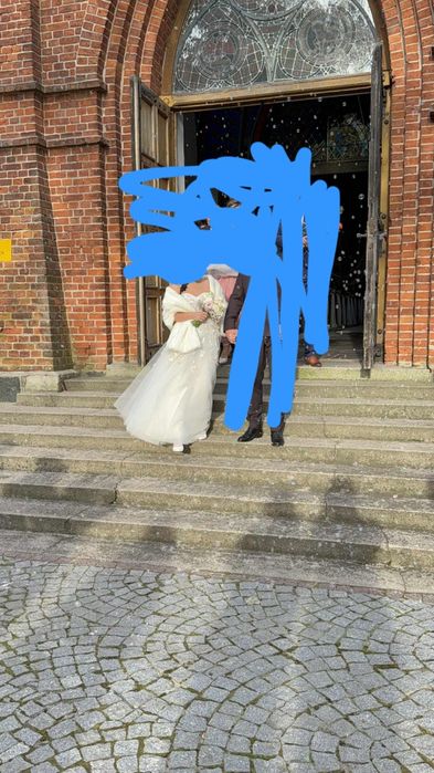 Biały otulacz ślubny