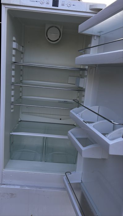 Liebherr kompletne wyposazenie  wnetrza lodowki