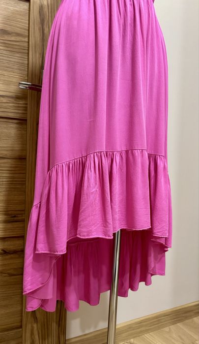 Rozowa sukienka hiszpanka