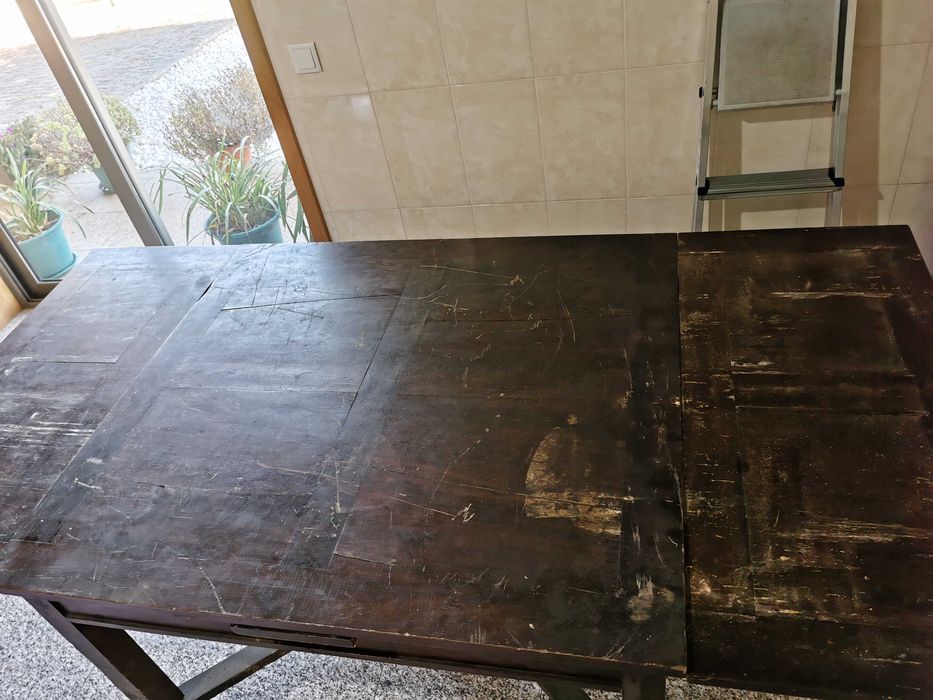Mesa e cadeiras vintage64739303987329122