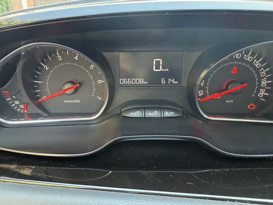 Sprzedam Peugeot 208