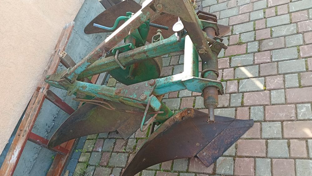 Продам плуги 2по30 3по30-2по30-4по30-4по25-5по25-2по25-3по25