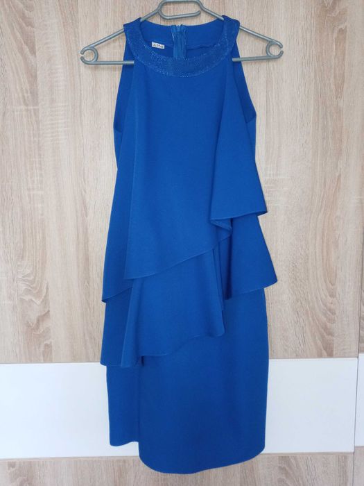 Chabrowa sukienka z falbankami r 36