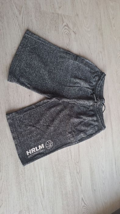 Calções desportivos cinzentos