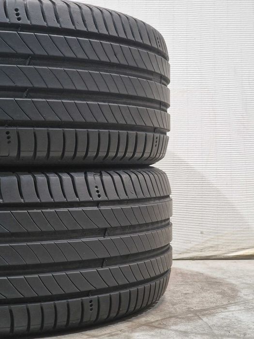 2 Pneus 225/45R19 MICHELIN Semi Novos