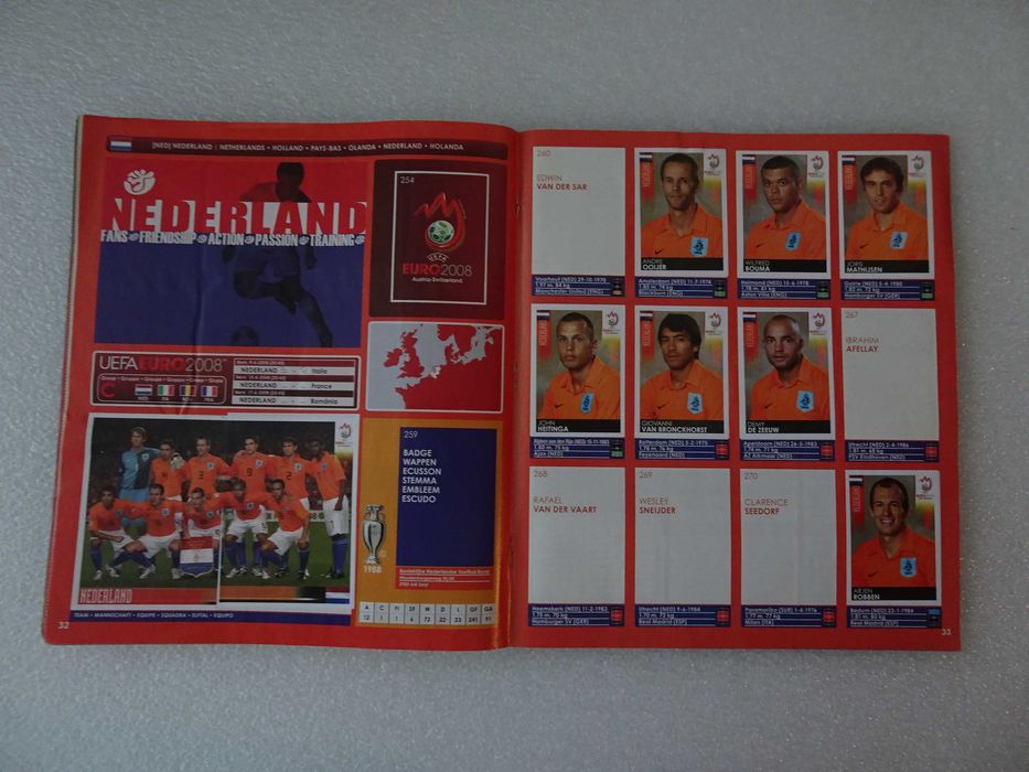 Caderneta de cromos de futebol Euro 2008 Panini (Tem 370 cromos)