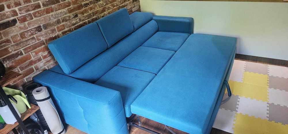 Sofa z funkcją spania, regulowane zagłówki