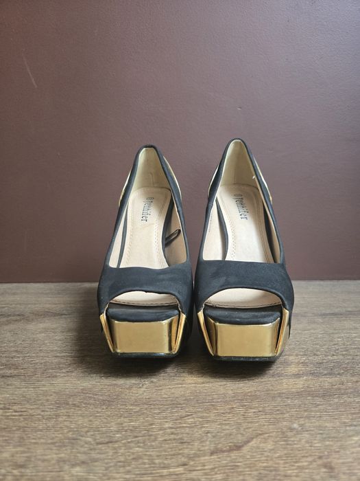 Buty na wysokim obcasie 38