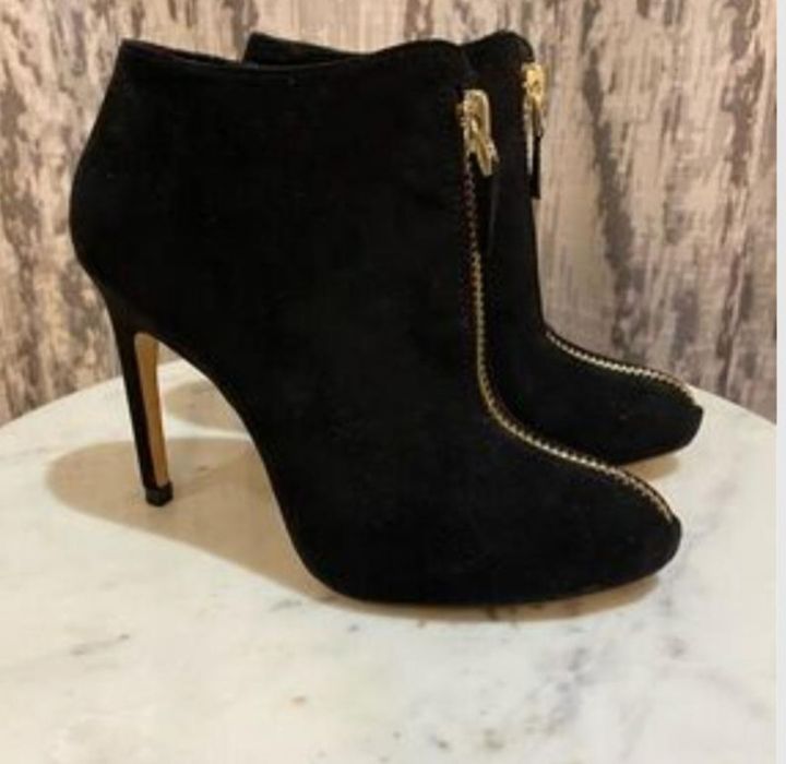 Ботильйони ZARA замшеві