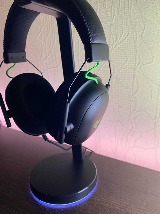 Підставка для навушників Razer Base Station V2 Chroma із USB Hub