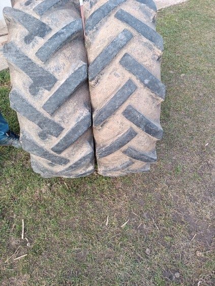 Sprzedam opony do ciagnika