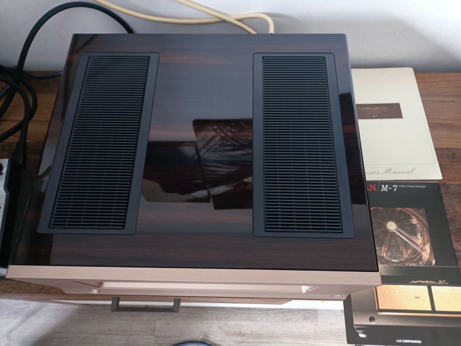 Luxman M-7i audiofilska końcówka mocy 450w/8ohm mono SIGNATURE