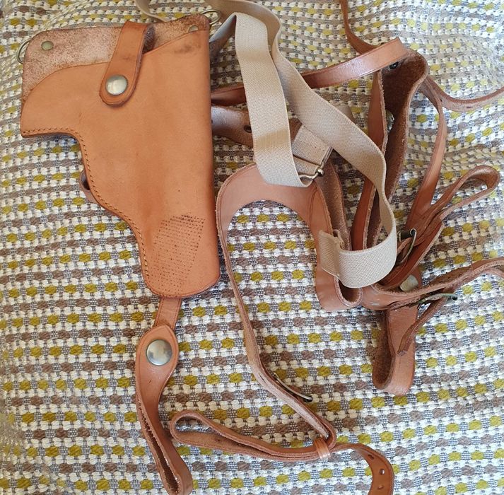 Sovaqueira em pele para pistola