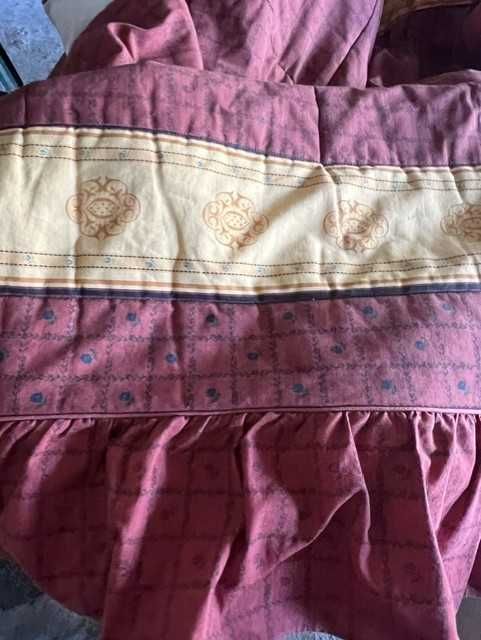 Colcha de cama + almofadas + cortinas