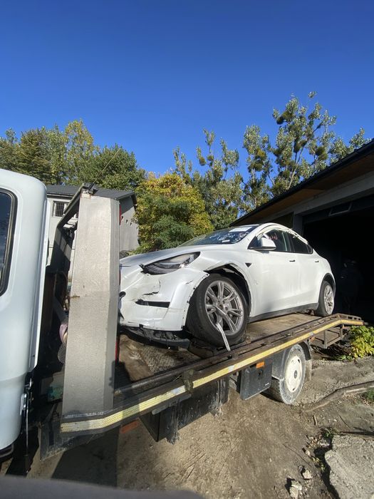 Tesla Service  Cybertruck.Lucid  Всі програмні роботи Діагностика