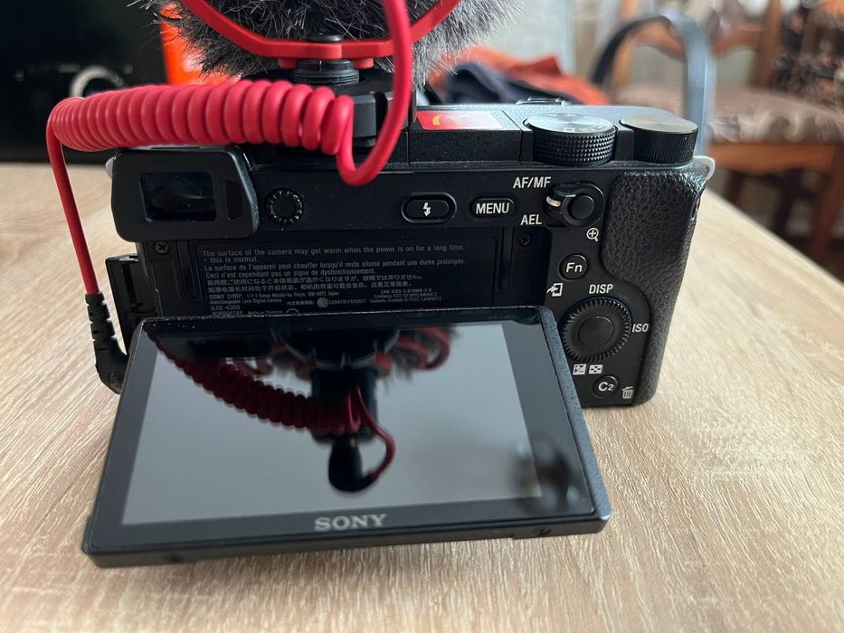 Терміново продам Sony a6300 + 28-70 + rode