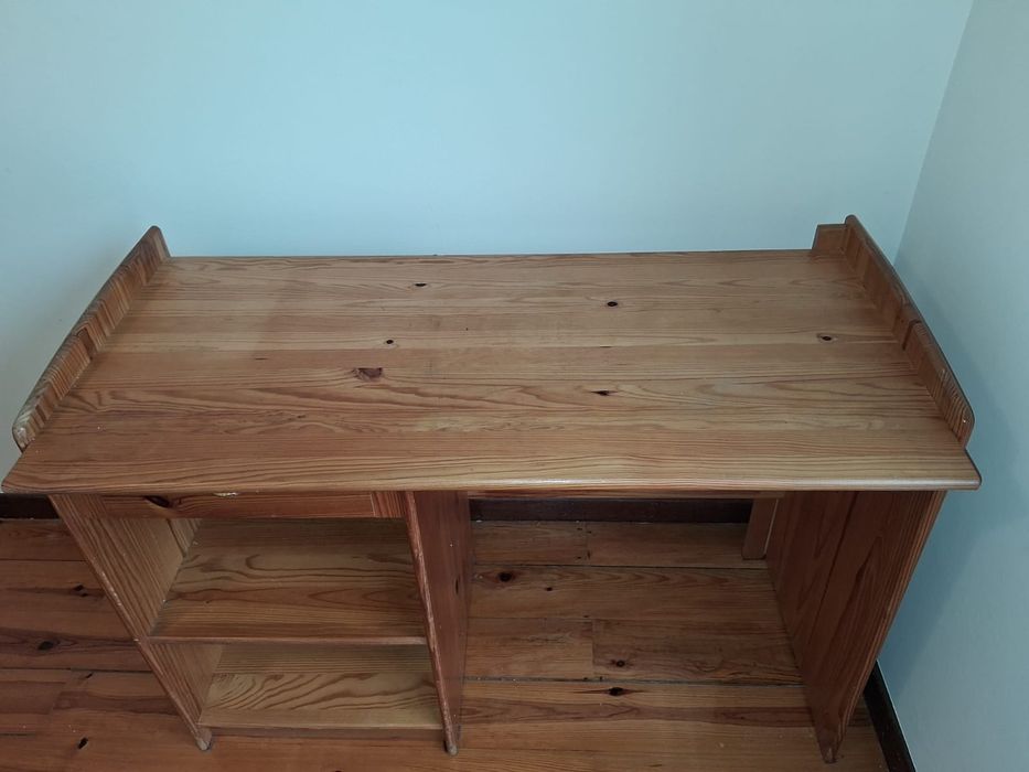 Secretaria usadas de madeira