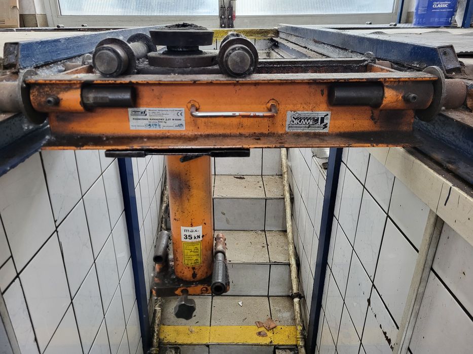 Podnośnik kanałowy Skamet W-8200 3,5t