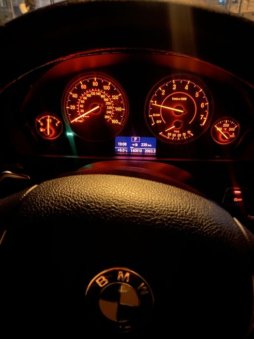 Продаю BMW F30 2016