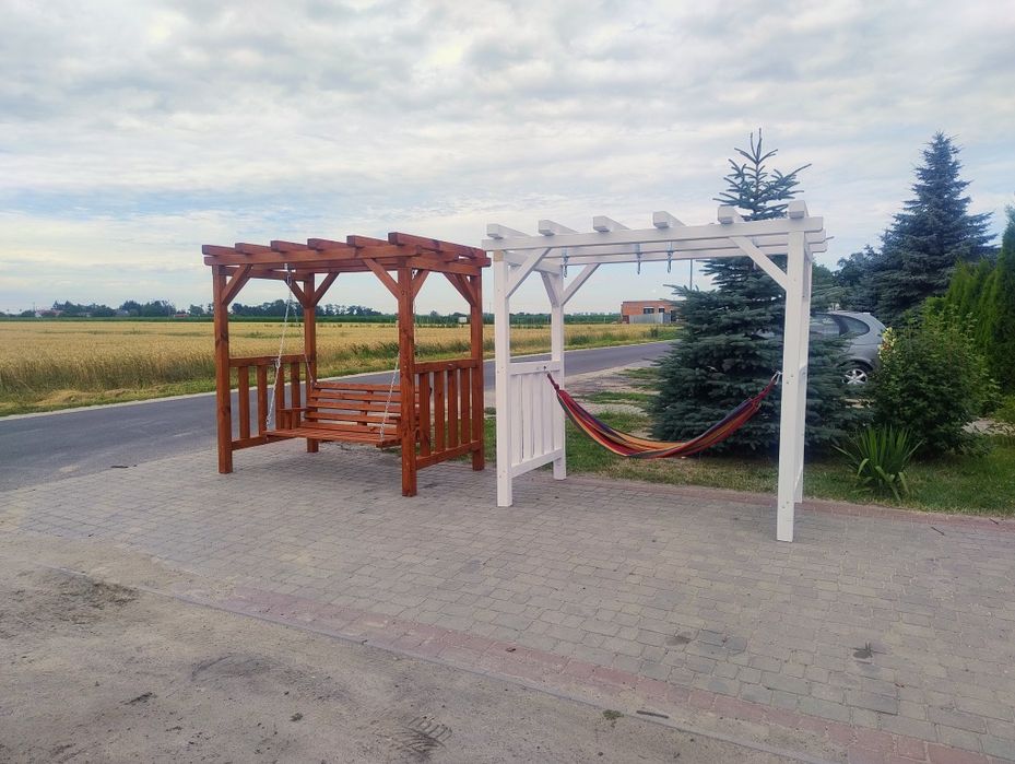 Huśtawka z ławką, pergolą i mocowaniem do hamaka