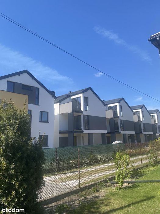 Dwupoziomowe mieszkanie / balkon / 2 miejsca / super lokalizacja - Widok 3